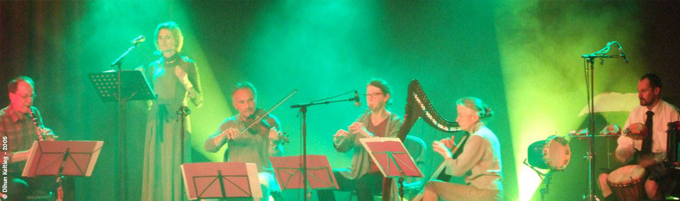 l'ensemble musical celtique Dihun Keltieg Orléans en concert en 2005.